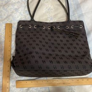 Dooney & Bourke Very sturdy